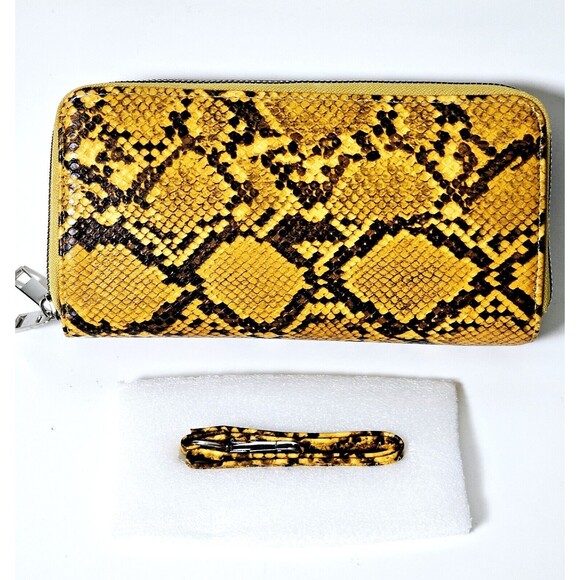 Wristlet Wallet Faux Snake Skin Card Slots Metal Double Zipper 8"x4"x2 "NWOT! - Picture 1 of 14
